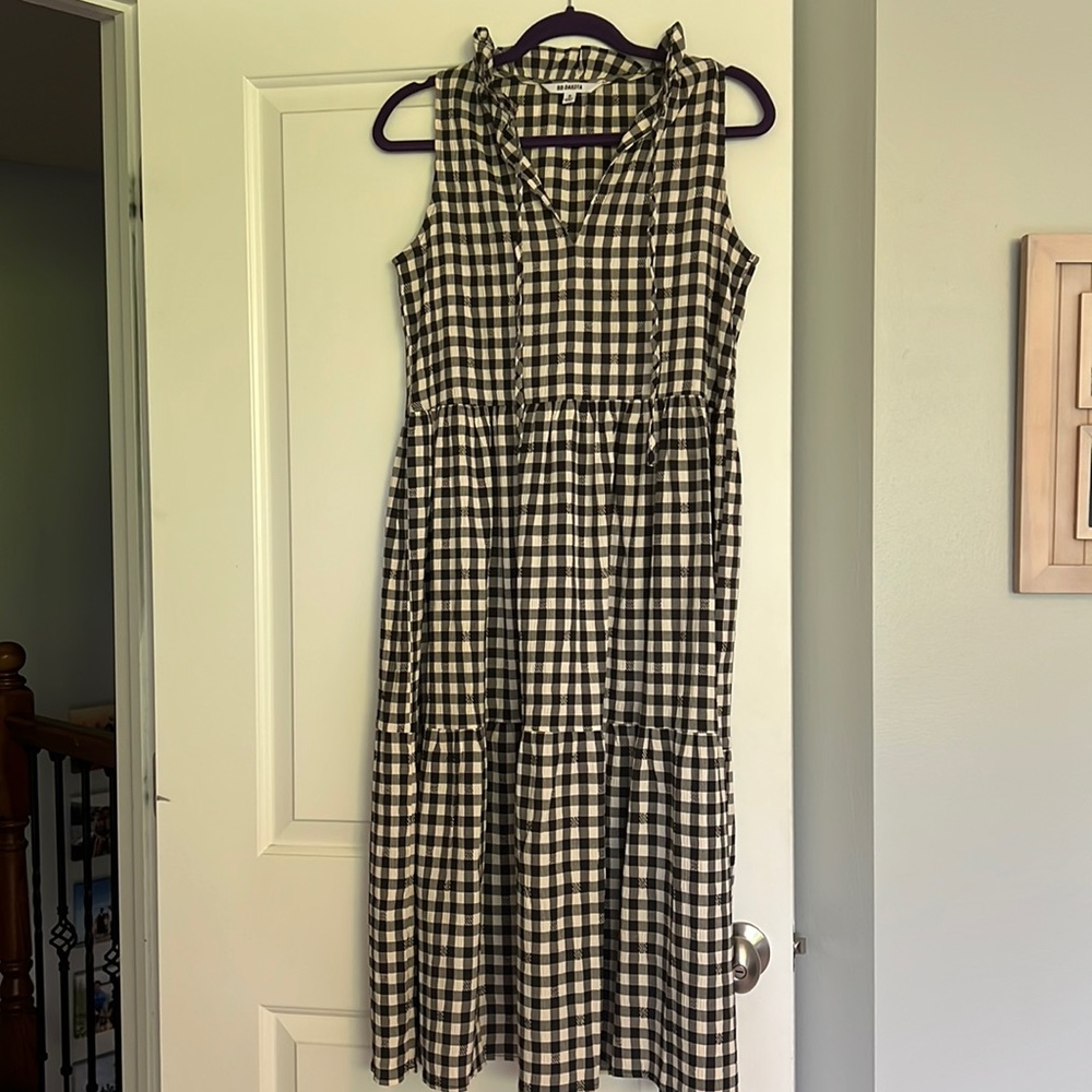 BB Dakota Garden Gingham Dress- no tags never worn